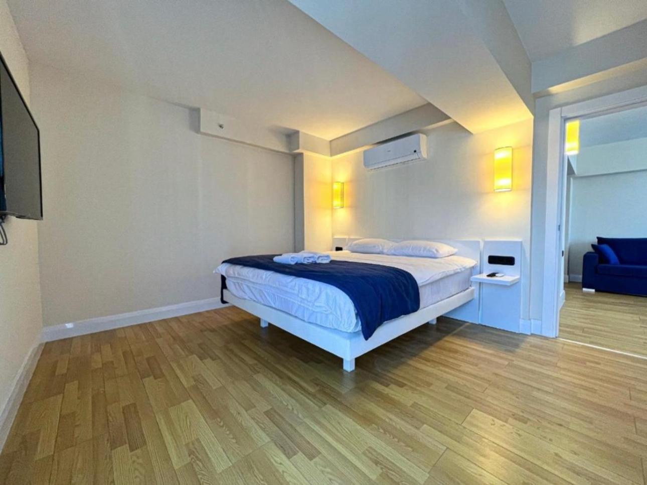 Orbi City Apartment With Sea View Batumi Exterior photo