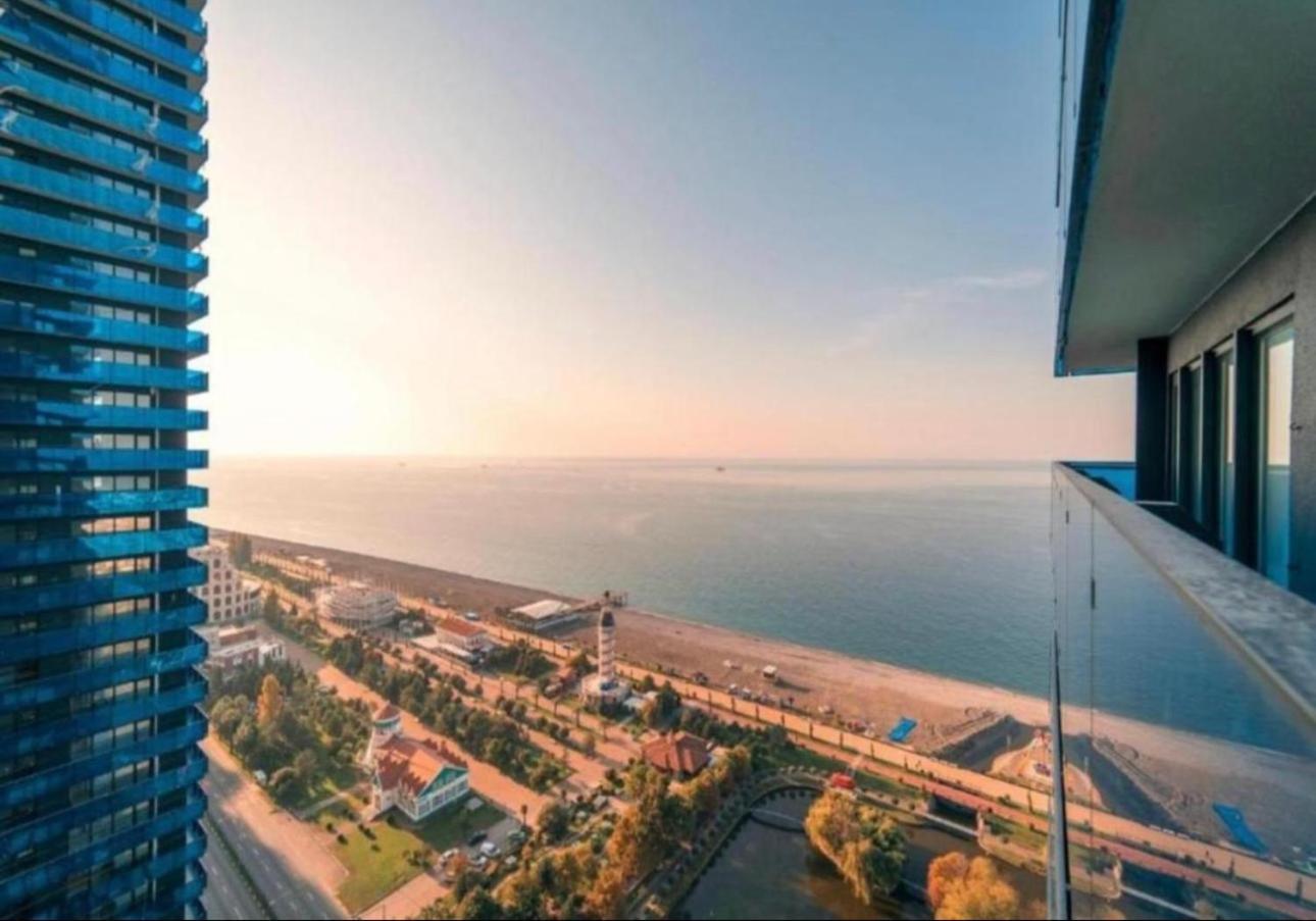 Orbi City Apartment With Sea View Batumi Exterior photo