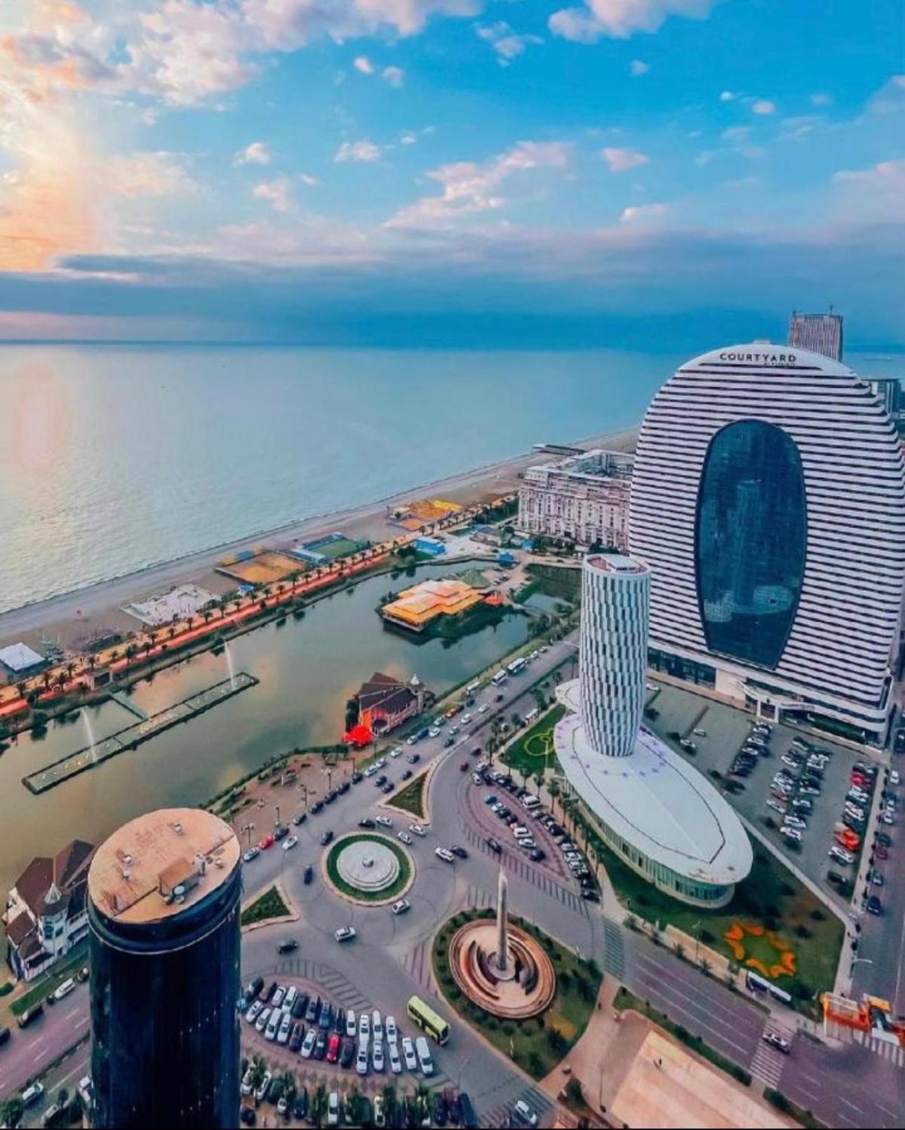 Orbi City Apartment With Sea View Batumi Exterior photo