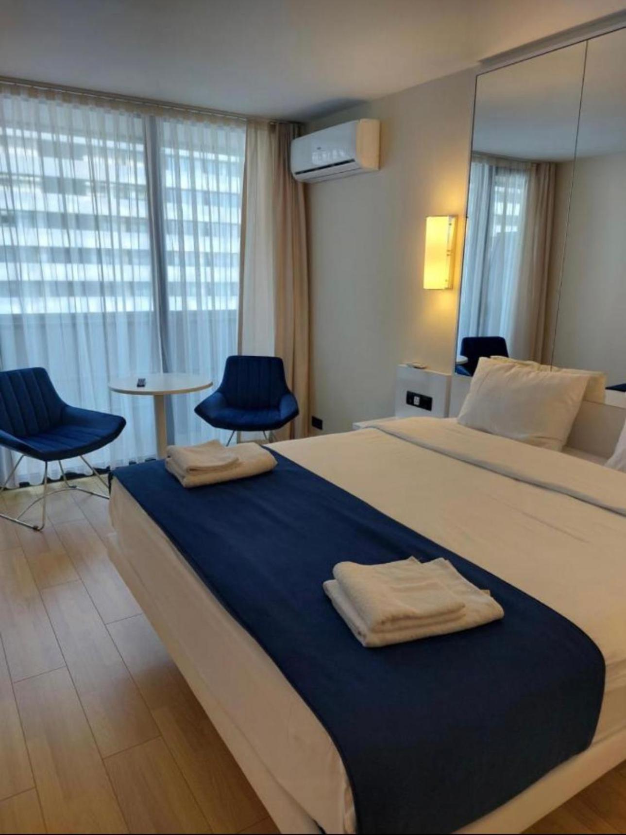 Orbi City Apartment With Sea View Batumi Exterior photo