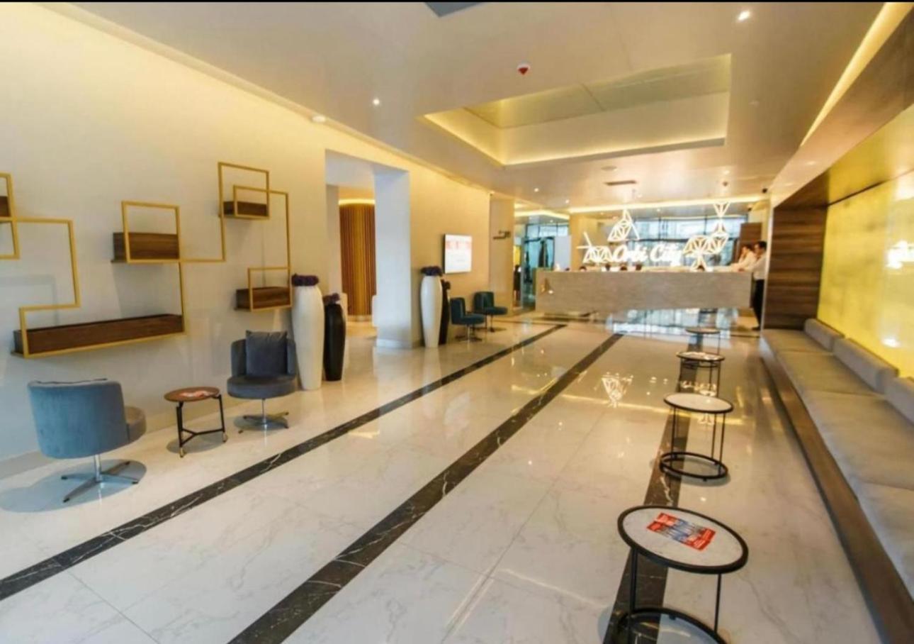 Orbi City Apartment With Sea View Batumi Exterior photo