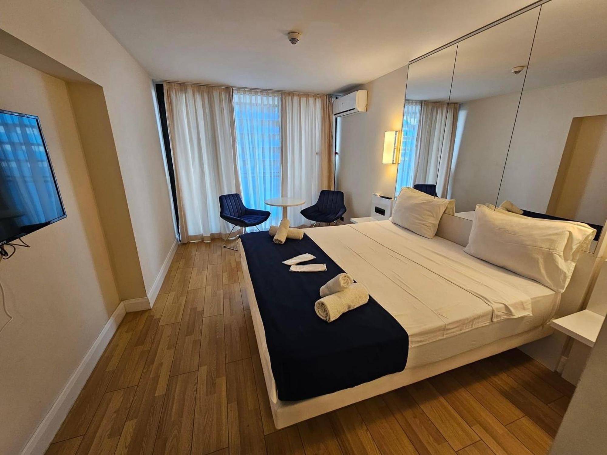 Orbi City Apartment With Sea View Batumi Exterior photo