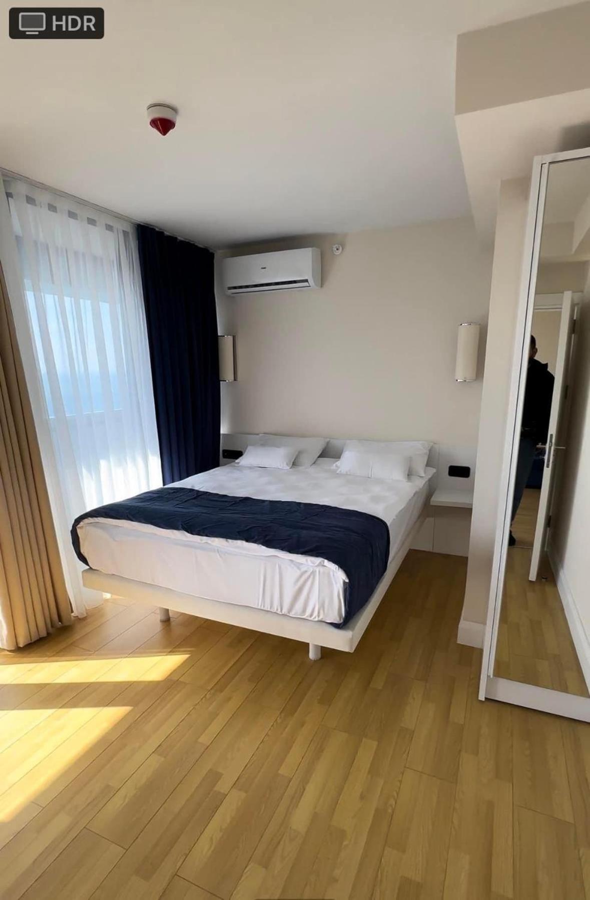 Orbi City Apartment With Sea View Batumi Exterior photo