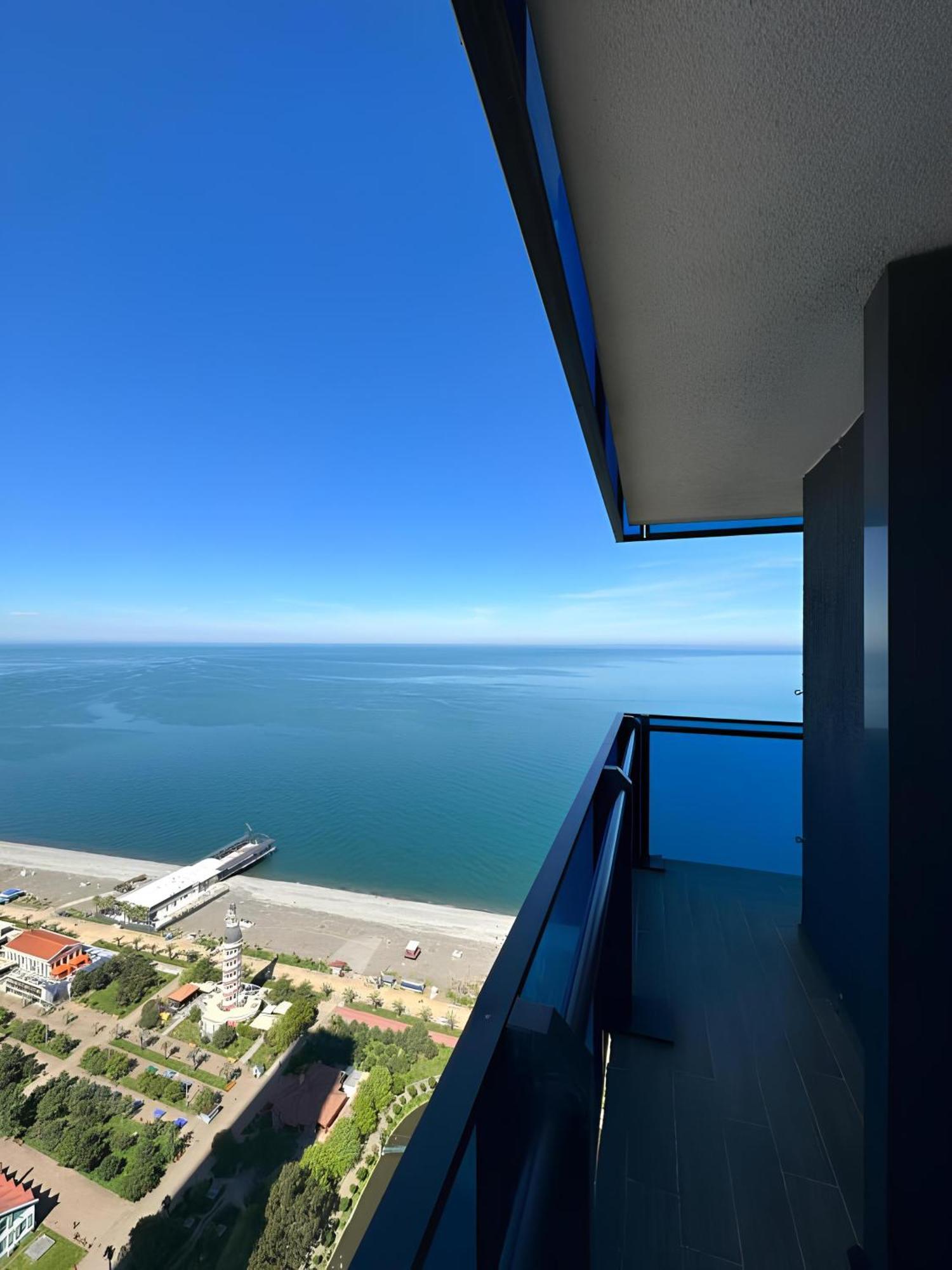 Orbi City Apartment With Sea View Batumi Exterior photo